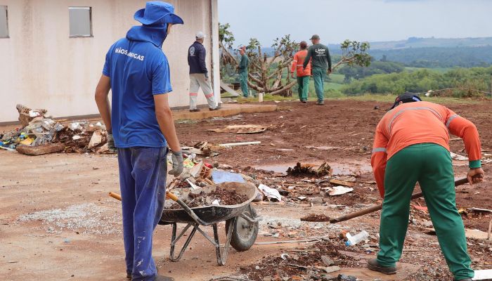 Rio Bonito do Iguaçu - Para acelerar reconstrução, Polícia Penal coloca 89 presos para trabalhar